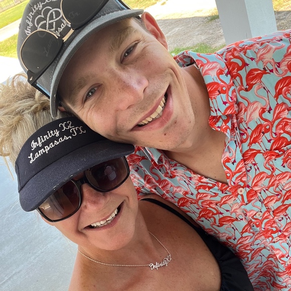 Meet your Posher, Tracy - Picture 1 of 1